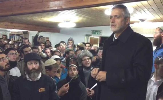 אלי ישי בעמונה: אפשר עדיין למנוע את ההרס