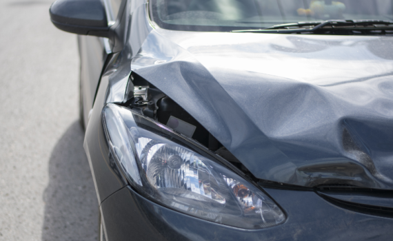 "ריבוי התאונות בארץ – בגלל שנשים נוהגות"