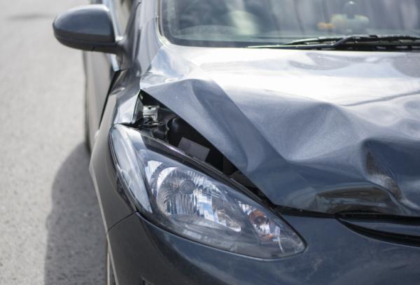 "ריבוי התאונות בארץ – בגלל שנשים נוהגות"