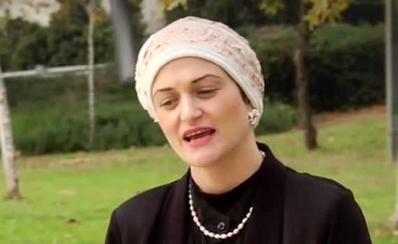 צפו: הרבנית של הוואטסאפ