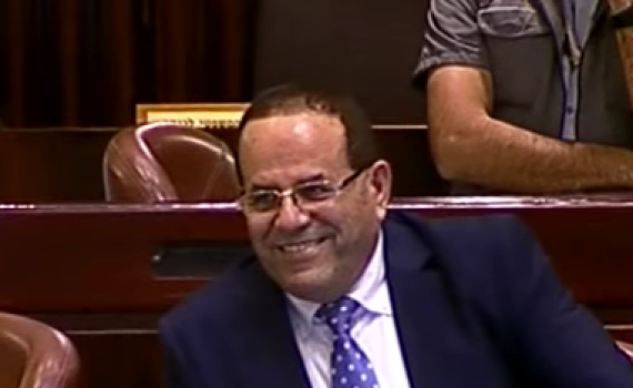 צפו: "הברכה" של אחמד טיבי לאיוב קרא