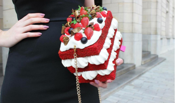 אופנה מעוררת תאבון: כשהאוכל הופך לאקססוריז