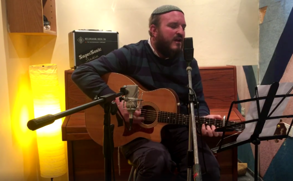 התרגשנו: היוצר שלמה כ"ץ במחווה למאיר בנאי