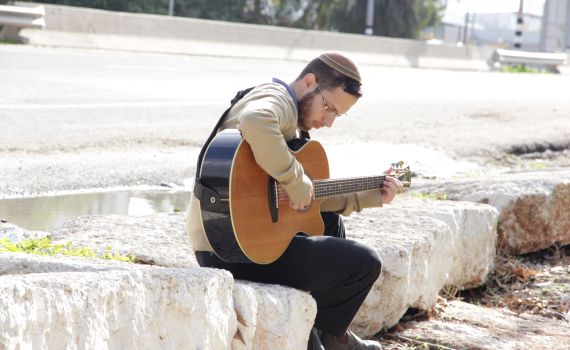 קול חדש במוזיקה: הכירו את פינחס דולינסקי