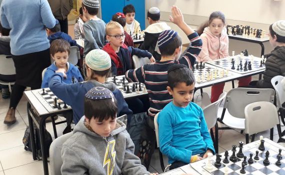 המגזר הסרוג בראש אליפות בתי הספר בשחמט