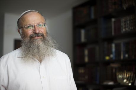 הרב שמואל אליהו במסר לחוקריו של נתניהו