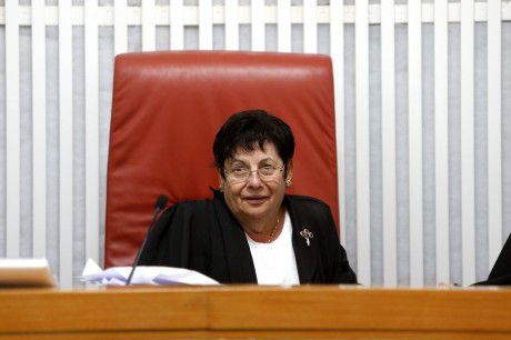 נאור מתייצבת לצד השופטים שהרשיעו את אזריה