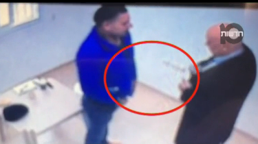 גטאס מגלה: מה היה בחבילות שהעברתי למחבל