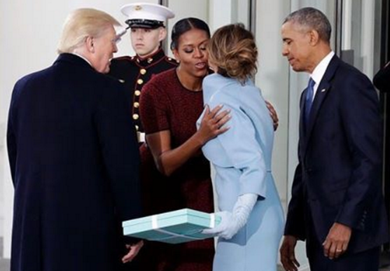 לא רק יועצים ישראלים: מי עיצב את השיער של מלניה?