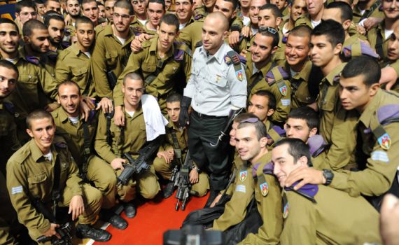 "בכיתי כפי שלימדו אותי לבכות בצבא"