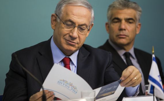 סקר מנדטים: לפיד יכול להקים ממשלה בלי חרדים