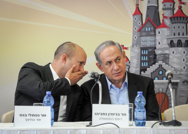 בנט מתייצב לצידו של נתניהו