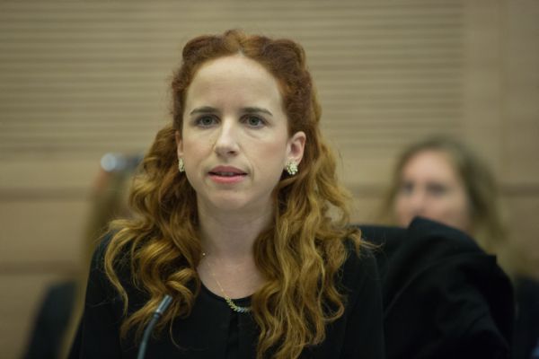 ההצעה המוזרה של אהוד ברק לסתיו שפיר