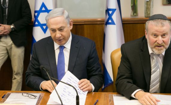 מנדלבליט הודיע: אלה העבירות בהן חשוד נתניהו