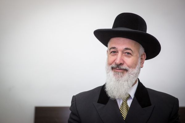 חילול השם: הרב הראשי לישראל ייכנס לכלא