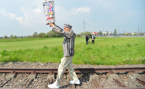 הרב אבינר: לחזק את יום הקדיש הכללי