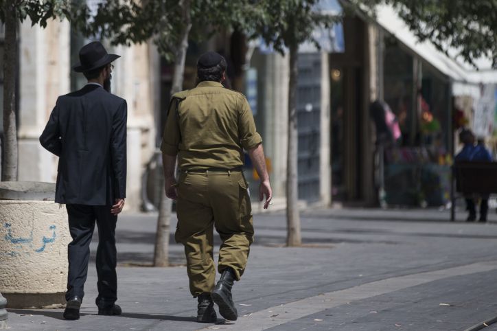 מבוכה בפרוייקט שח"ר: חשד: קצין חרדי הטריד אשת חייל