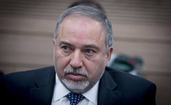 ליברמן: "אין היגיון? מחבל צריך להיות מורשע ברצח"