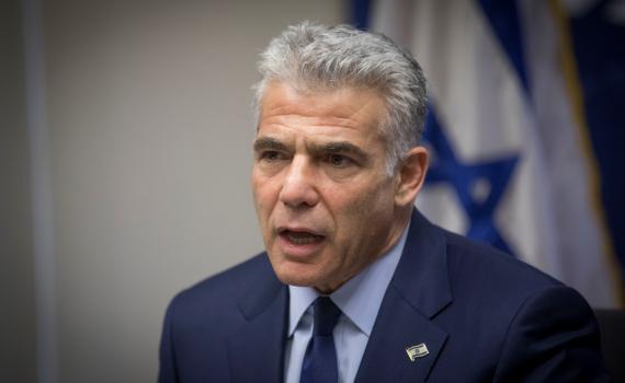 חרף האיום הגדול; לפיד נגד פרישה מההסכם עם איראן