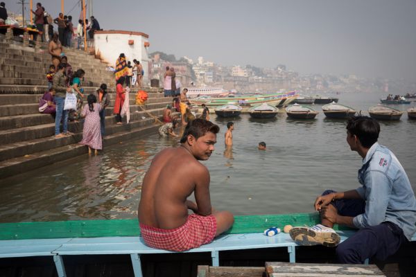 אסון בניו דלהי: 18 בני אדם נמחצו למוות בתחנת הרכבת