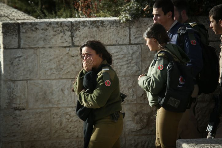 הייתי בארמון הנציב, בבקשה – תפסיקו