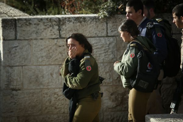 הייתי בארמון הנציב, בבקשה – תפסיקו