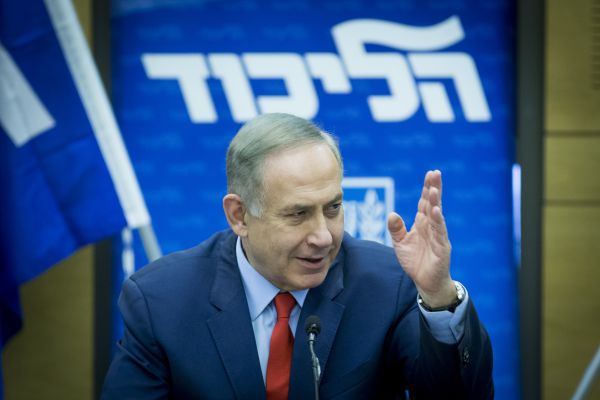 "חוזר ואומר לאופוזיציה אל תמהרו עם החגיגות"