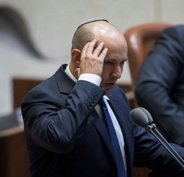 "יש עתיד, מספר 1 בספינים וקמפיינים, מפלגת כותרות"