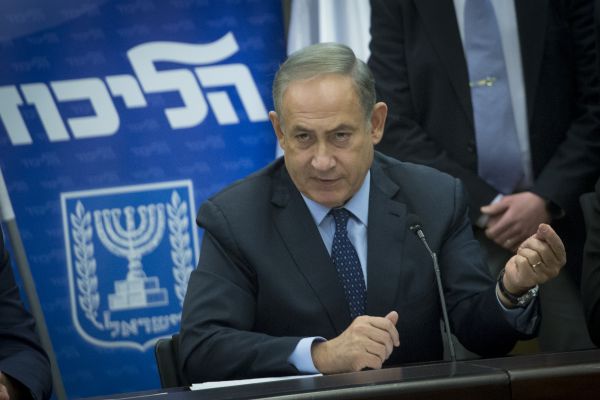 "על מי הם עובדים?": קרב ציוצים חריג בין נתניהו לזריף