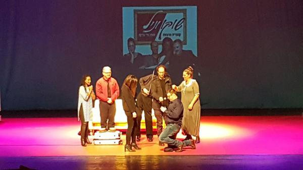 צפו: אורן חזן מציע נישואים לחברתו רינת