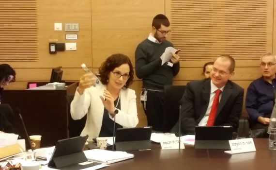 עזריה: למה בקבוק סודה צריך 3 כשרויות?