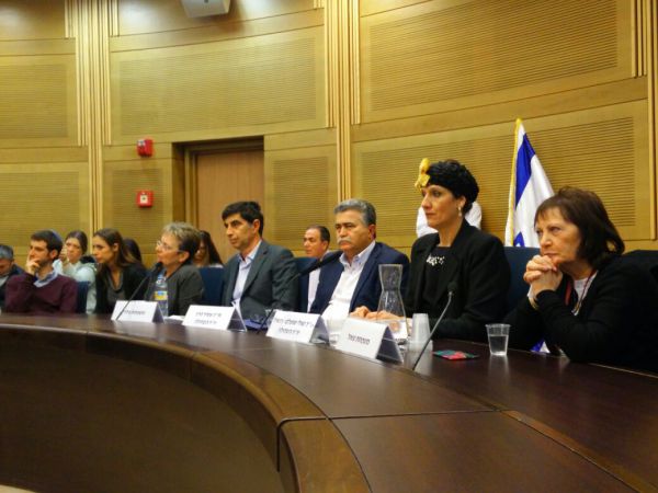 "זו אחריות שלנו להחזיר את הבנים הביתה"