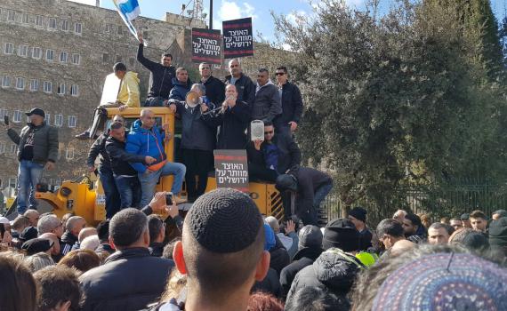 פקקים וזבל ברחובות: ברקת השבית את ירושלים