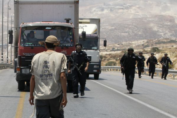 תביעה: עשר שעות במעצר בגלל טעות במסוף המשטרתי