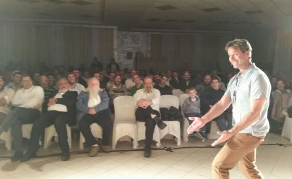 הרב דרוקמן על 'ארבעה אבות': יש מה ללמוד מההצגה