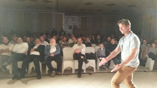 הרב דרוקמן על 'ארבעה אבות': יש מה ללמוד מההצגה