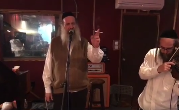 קבלו הצצה לחדר החזרות של שולי רנד