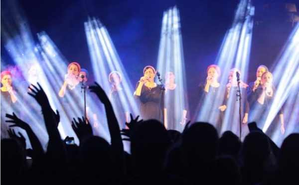 להקת הלל מופיעה ב'גולה'