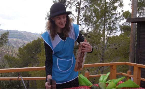 מעז יצא מתוק: הסרוגה שעזבה הכל למען השוקולד