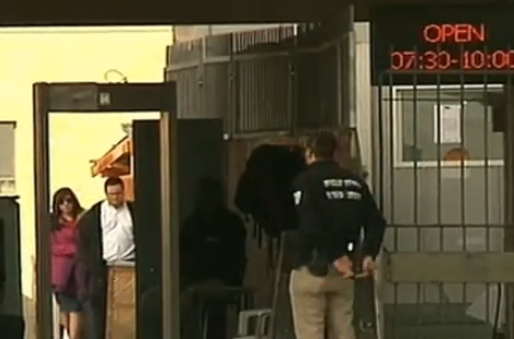 הרב רוזן: "בשם חומרות מיותרות פוגעים בבטחון"