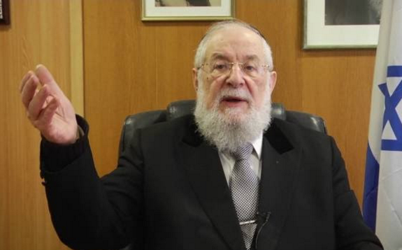 הרב לאו: "להיות דבק בה'? קודם כל תהיה בן אדם"