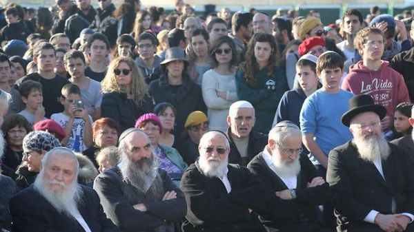 עצרת בעפרה: האם באמת קיבלנו את כולם בהתישבות?