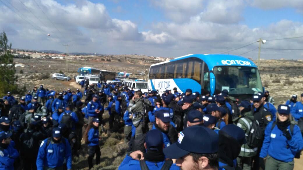 הפינוי וההרס: צפו בשידור ישיר מעמונה