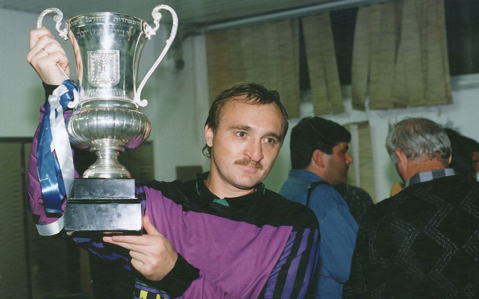 דיווח: שוערה האגדי של מכבי חיפה נרצח בקייב