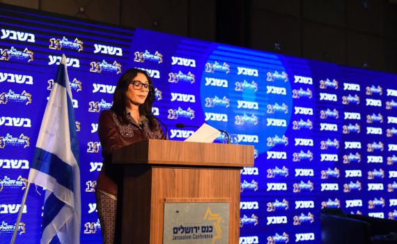 רגב: "בנייה בגושים? אני מכירה גוש אחד בלבד"