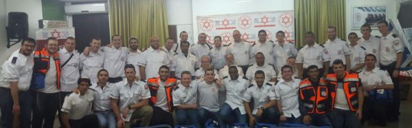 עשרות בניש"ים סיימו קורס חובשים במד"א