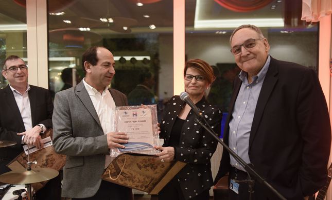 יו"ר הדסה אינטרנשיונל, דליה איציק, חילקה אותות הוקרה לתורמים הגדולים לבית החולים