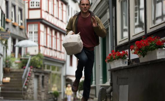 ביקורת סרטים: התנגשות • כמו להתנגש בקיר, רק כואב יותר