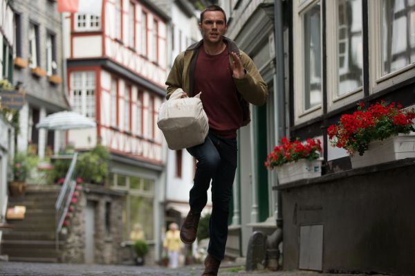 ביקורת סרטים: התנגשות • כמו להתנגש בקיר, רק כואב יותר