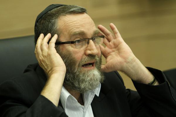 "הגיע הזמן שיסבירו לגזען שכמוך שמקומך לא בכנסת"